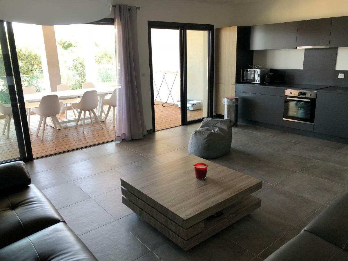 Residence Capriona Porto Pollo Zewnętrze zdjęcie