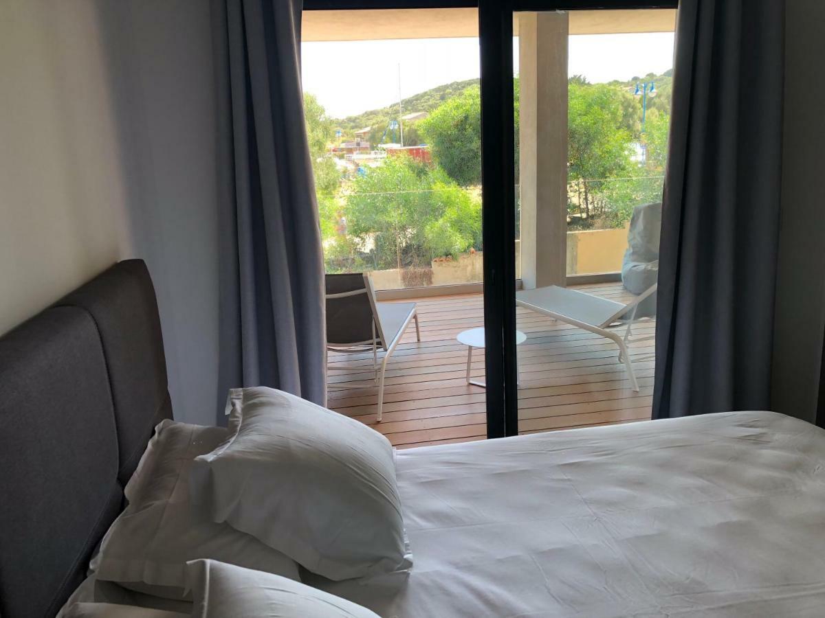 Residence Capriona Porto Pollo Zewnętrze zdjęcie